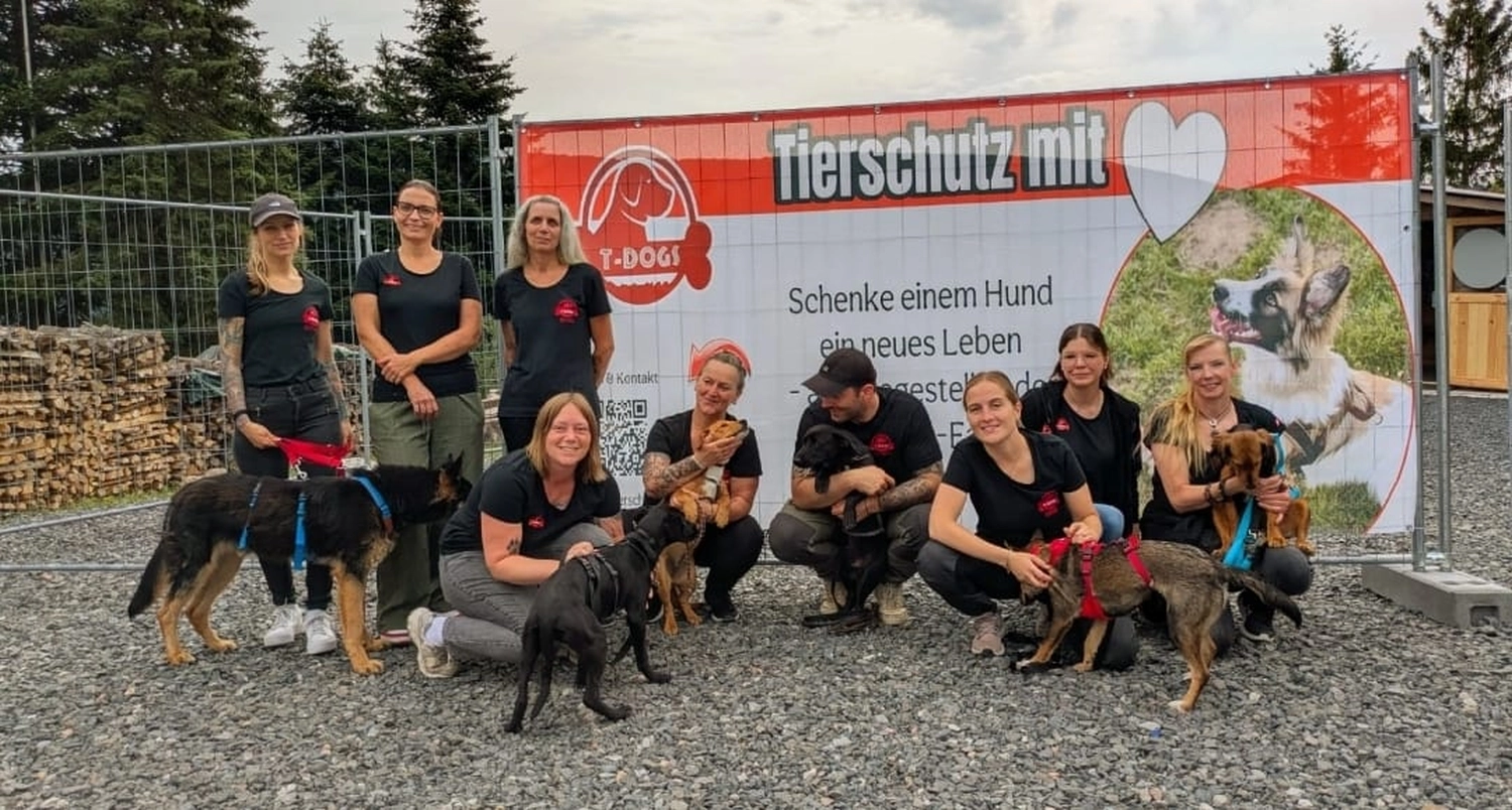 Nicole Reusch mit Hunden